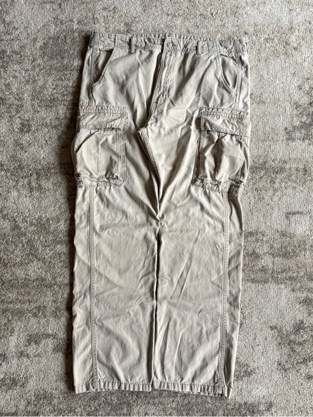 Levi’s Y2K Baggy Cream Workwear Loose Straight Leg Cargo Pants
